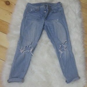 American eagle Tomgirl destroyed jeans